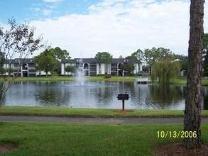 Building Photo - 952 Courtyard Ln