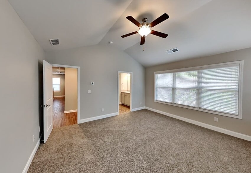 Building Photo - 243 Sage Dr