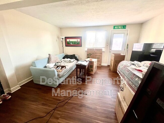 Building Photo - 406 Bonnie Brae Dr