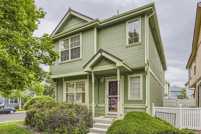Building Photo - 1642 S Buckley Way