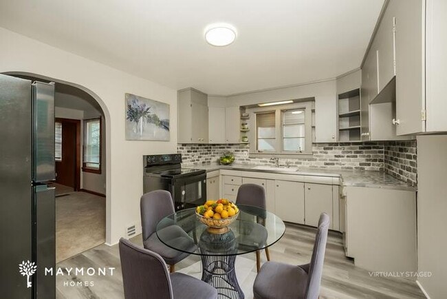 Building Photo - Charming 2 Bedroom Home Rittman, OH