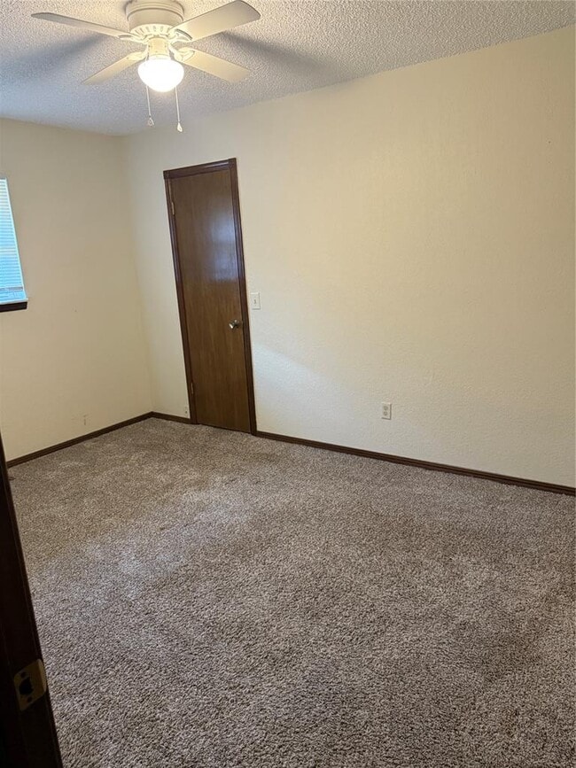 Building Photo - 1018 Summerton Pl