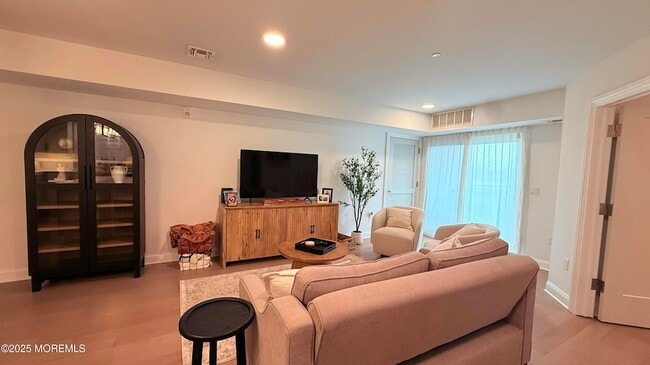 Building Photo - 57-61 Brighton Avenue Unit 301