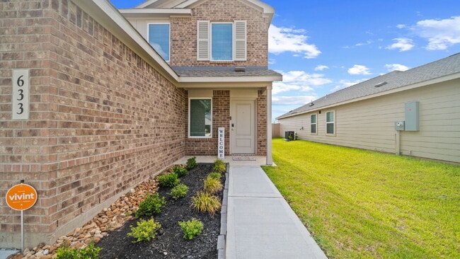 Building Photo - Built in 2025, well cared for, and lightly lived in 4-bedroom, 2.5-bath home located just minutes...