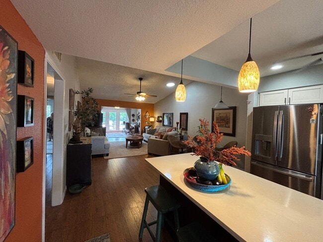 Building Photo - Enjoy this cozy 2 Bedroom, 1.75 Bathrooms, 1.5 Car Garage home in Premier Active Adult Resort Sty...