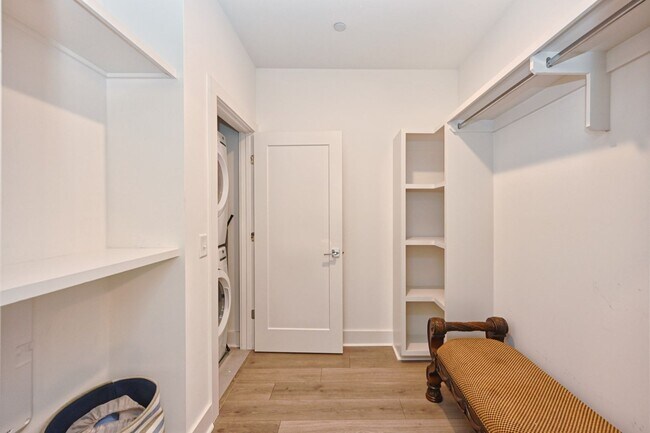 Building Photo - **2022-BUILT CONDO IN THE HEART OF WEDGEWOOD-HOUSTON WALKING DISTANCE TO GEODIS PARK**