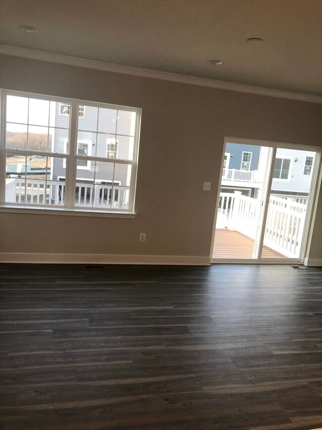 Building Photo - 7870 Johnnycake Rd