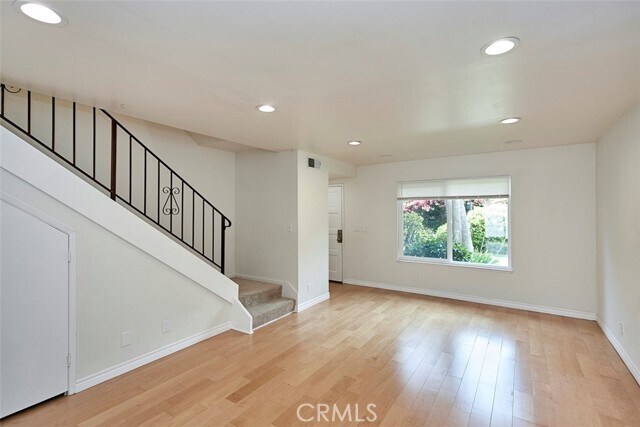 Building Photo - 28035 Ridgebrook Ct