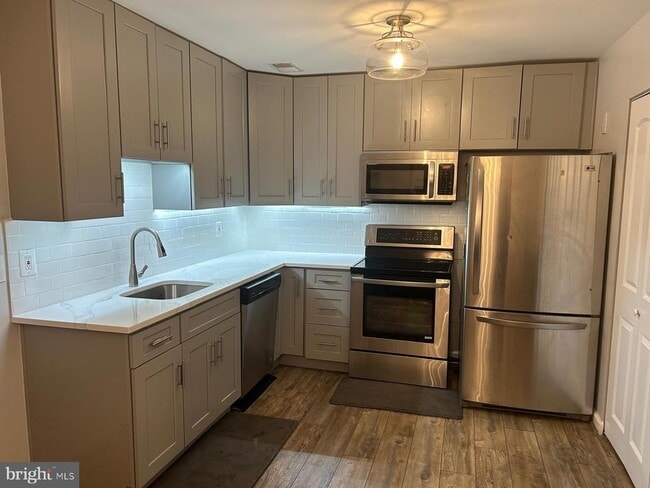 Building Photo - 1805 Westwind Way