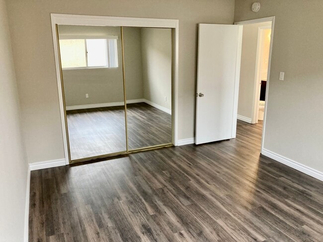 Building Photo - Remodeled 2 Bedroom 1 Bath