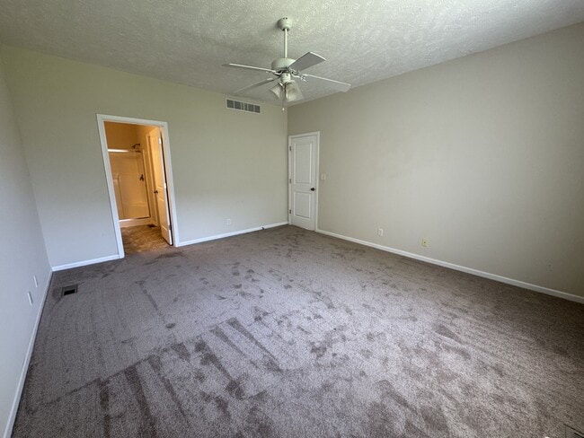 Building Photo - 7585 Western Gailes Dr