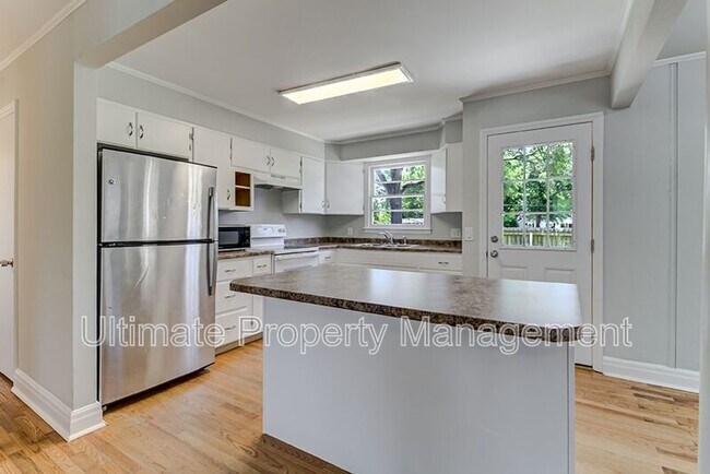 Building Photo - 5332 Wrightsville Ave