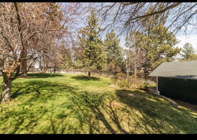 Building Photo - 60642 Devon Cir