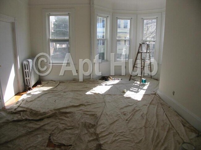 Building Photo - 1.0 bedroom in Somerville Massachusetts 02143