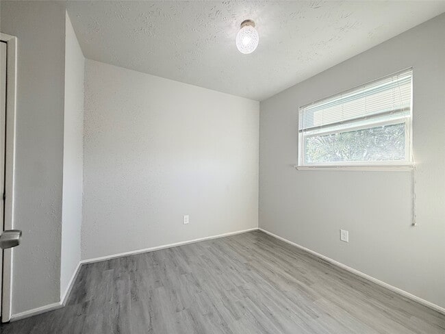 Building Photo - 12715 Middlesbrough Ln