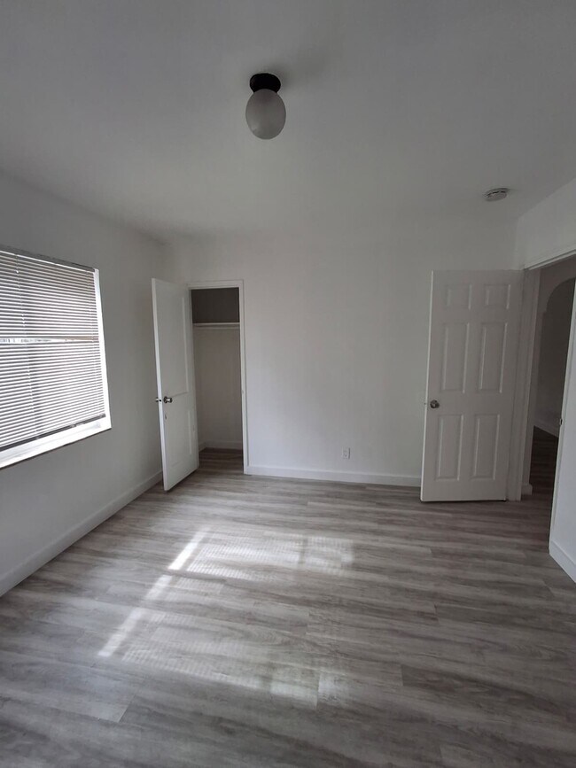 Building Photo - 1841 Taft St