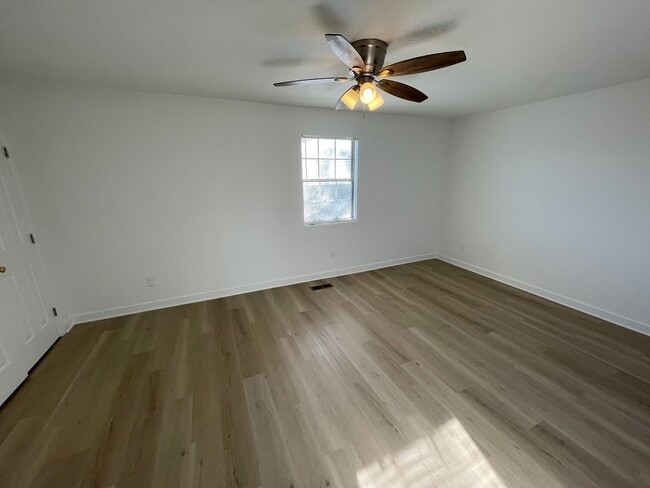 Building Photo - 1422 Stratton Pl Dr