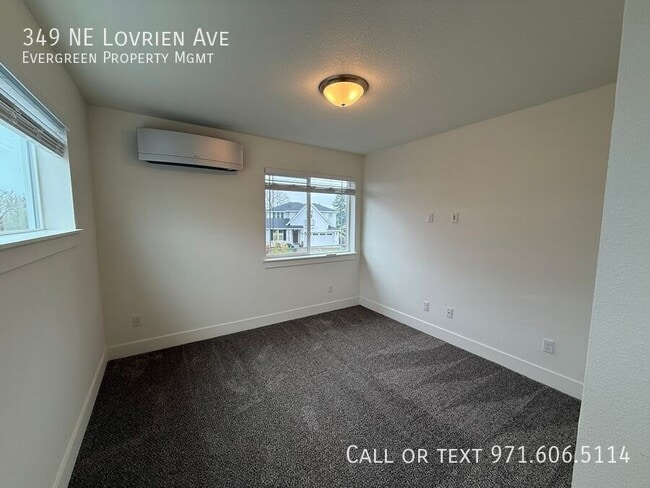 Building Photo - 349 NE Lovrien Ave