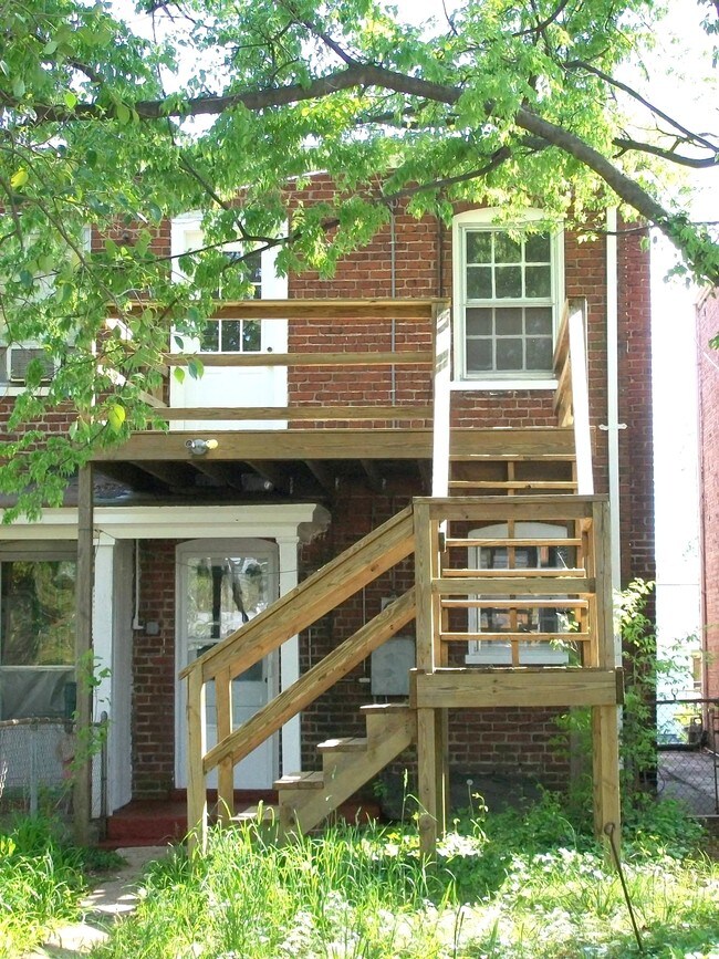 Building Photo - 1210 Wallace St