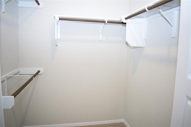 Building Photo - 117 Keltic Dr