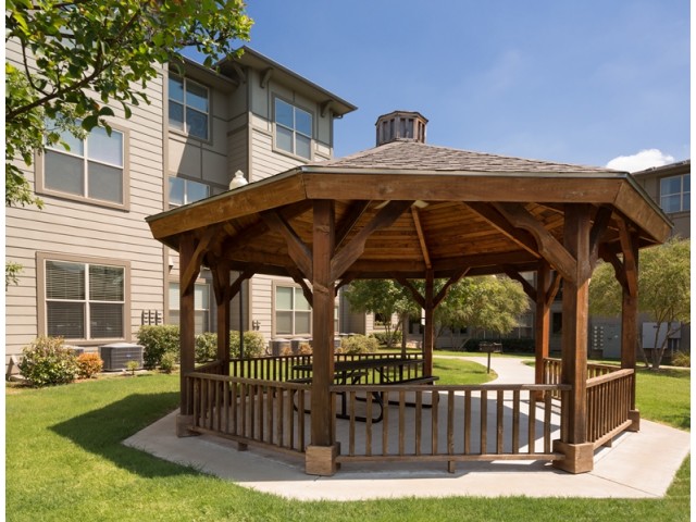 Gazebo - Carpenters Point