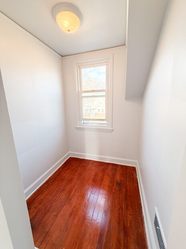 Building Photo - 18961 Steel St