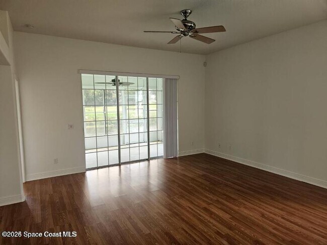 Building Photo - 1050 Eleuthera Dr NE