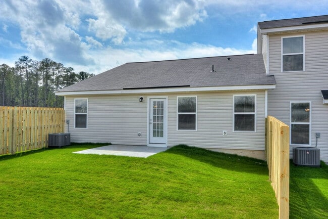 Building Photo - 457 Amesbury Dr