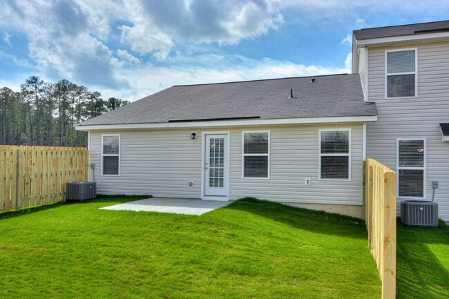 Building Photo - 491 Amesbury Dr