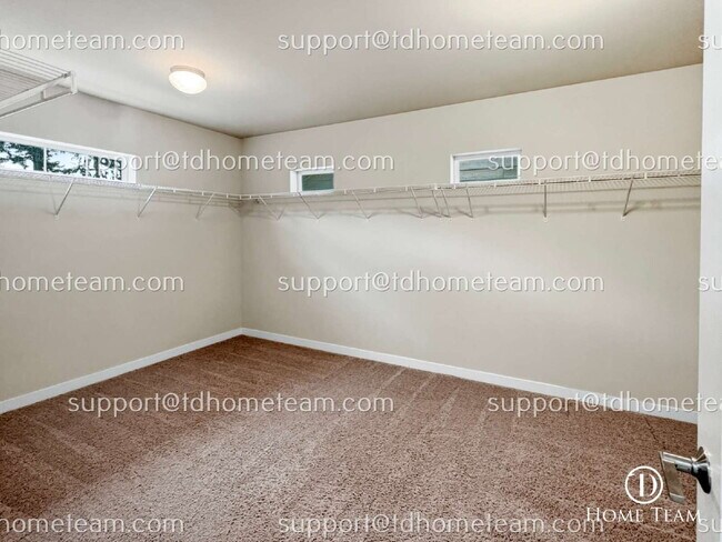Building Photo - "Spacious 4-Bedroom Auburn Retreat with Scenic Views, Gleaming Hardwood Floors, and 3.5 Baths!"
