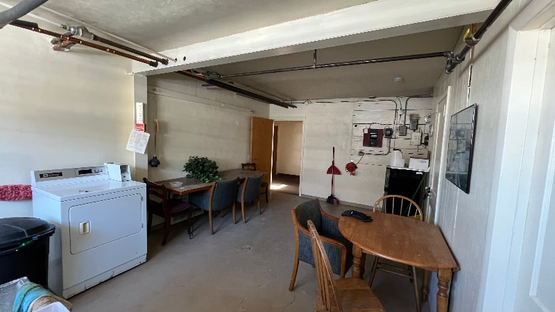 Building Photo - 1510 Larpenteur Ave W