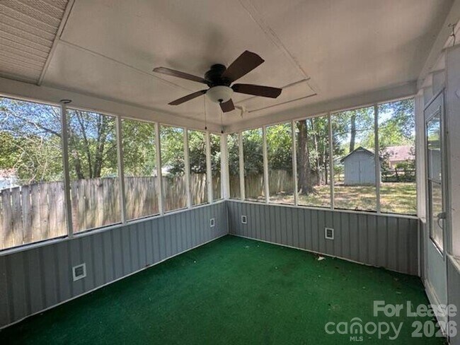 Building Photo - 11515 5 Cedars Rd