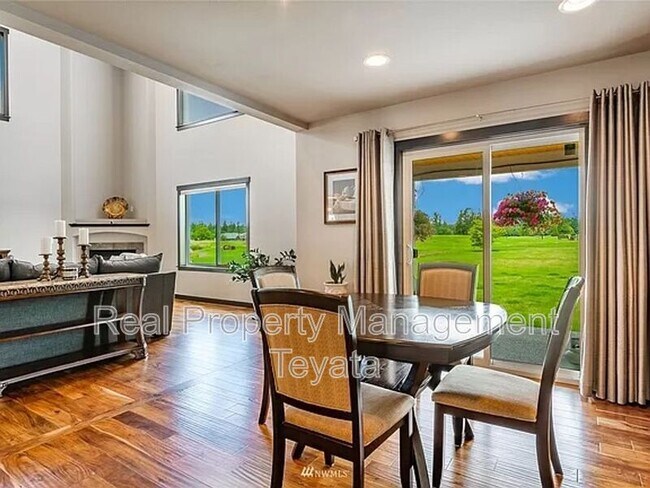 Building Photo - 4352 Castlerock Dr