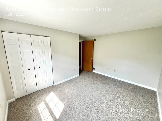 Building Photo - 710 Apple Valley Dr