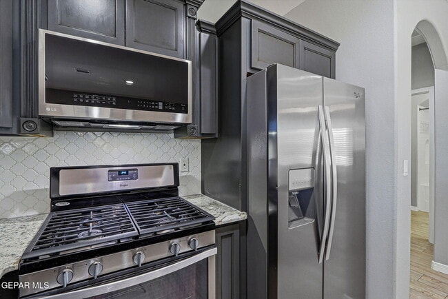 Building Photo - 2120 Honour Point Pl