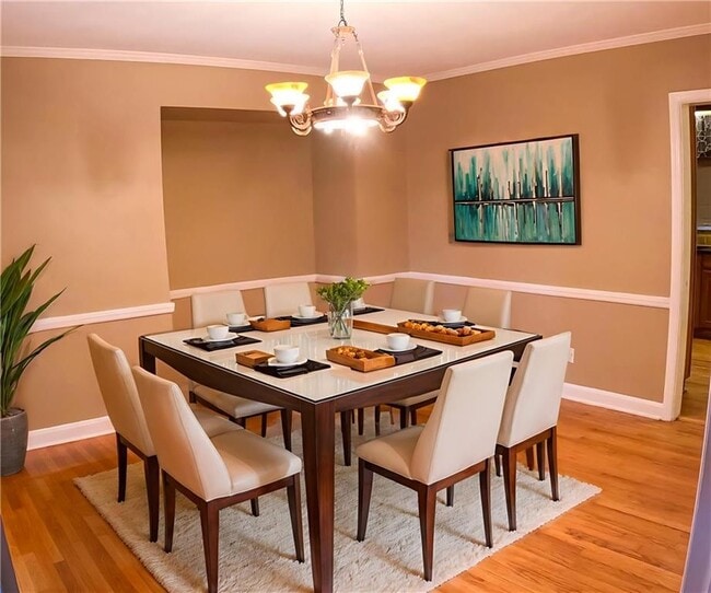 Building Photo - 998 Ferncliff Rd NE