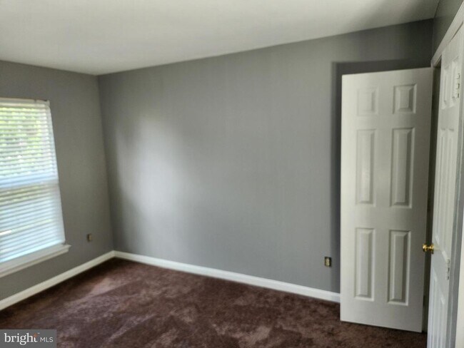 Building Photo - 4893 Frishman Ct
