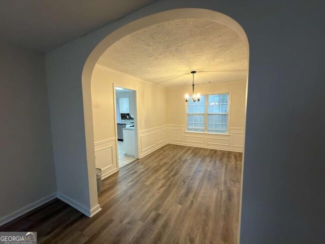 Building Photo - 620 Manor Glen Dr