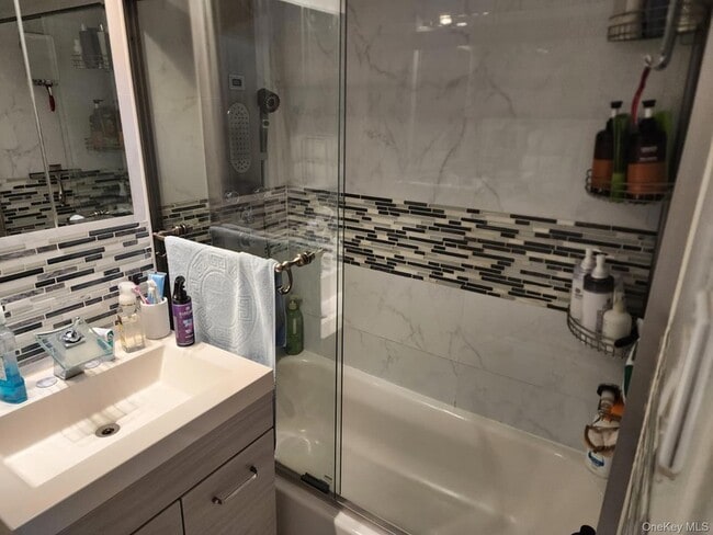 Building Photo - 61-55 98th St