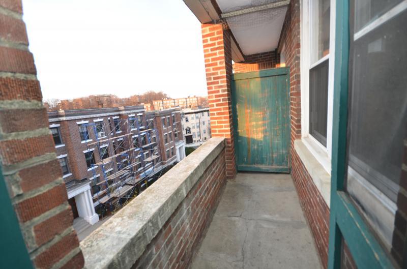 Building Photo - 135 Sutherland Rd