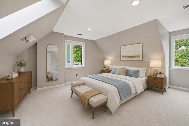 Building Photo - 2506 Pinoak Ln