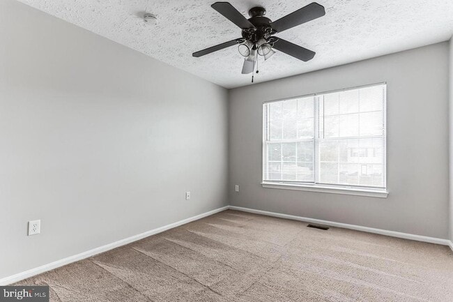 Building Photo - 6103 Red Squirrel Pl