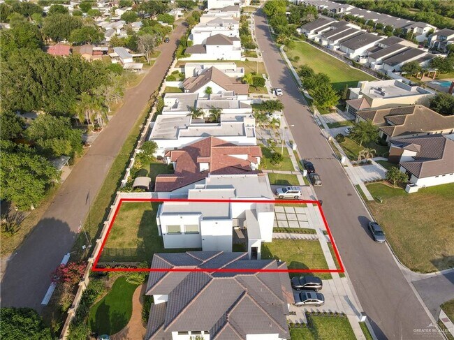 Building Photo - 1420 Providence Ave