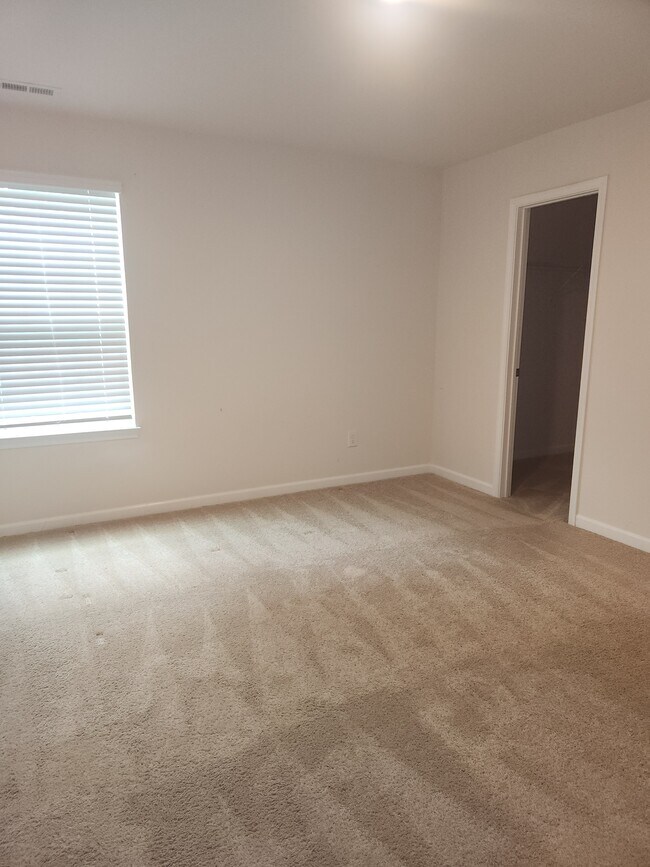 Building Photo - 4517 Sandstone Dr