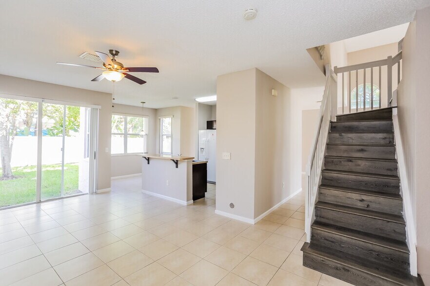 Building Photo - 1213 NW 159th Ln