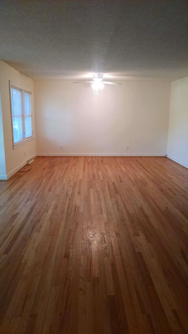 Building Photo - 4018 Avera Ave