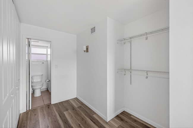 Building Photo - 3550 NE 169th St