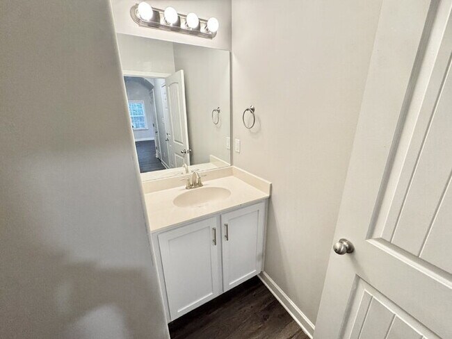 Building Photo - 11 Katie Ln