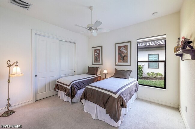 Building Photo - 7546 Lantana Cir