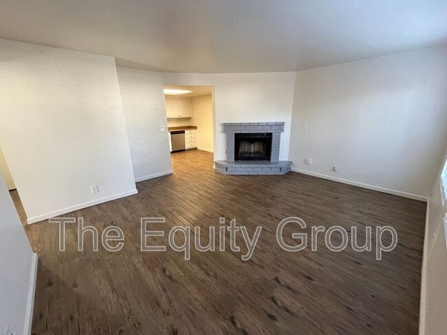 Building Photo - 3930 W Meadow Ave